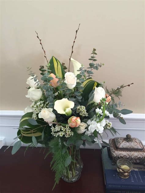 Vase Arrangements (Sympathy) - Fleur-tatious Floral Design