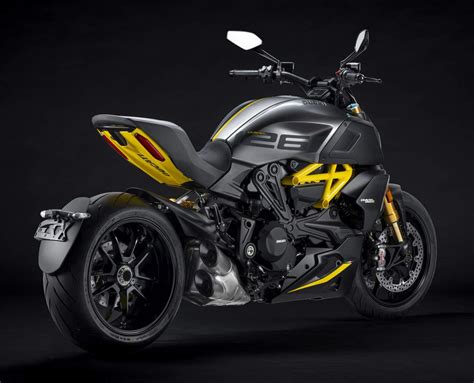 Ducati Diavel 1260 S Black and Steel (2021) technical specifications