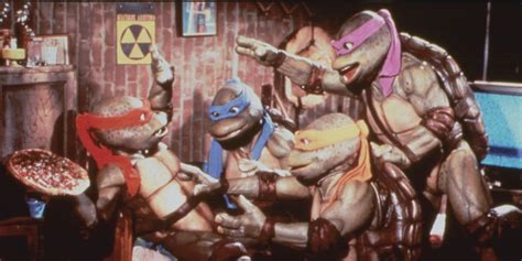 Feldman backs Bay's 'TMNT' reboot