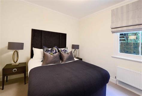 Beautiful 2-Bedroom Apartment For Rent in Kensington, London