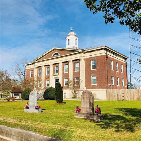 Historic Jones County Courthouse in Trenton, NC