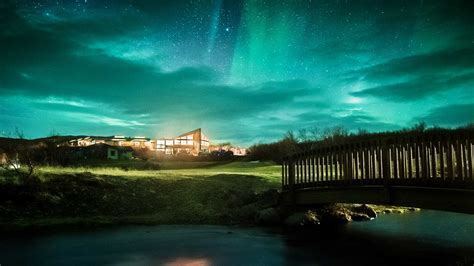 Top 5 Northern Lights Hotels in Iceland