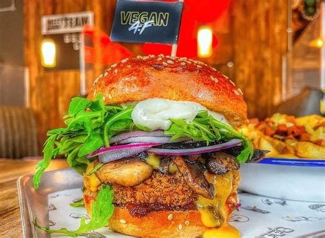 Vegan Restaurants in Glasgow - Plant Sumo