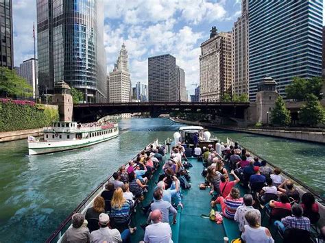 Experience the Amazing City of Chicago on a Boat Cruise! | The Chicago ...