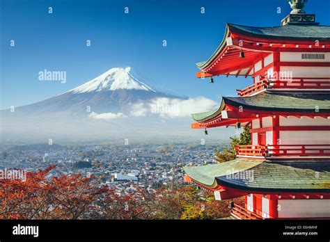 Fuji san im herbst -Fotos und -Bildmaterial in hoher Auflösung – Alamy