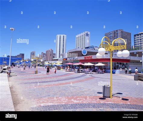 The 'The Golden Mile' beach front promenade, Durban, KwaZulu-Natal ...