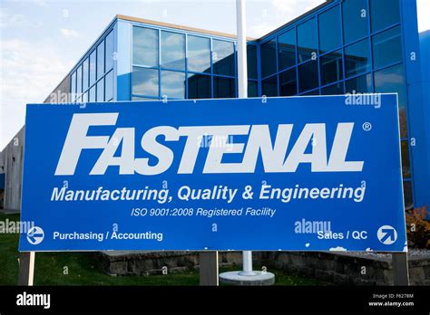 Fastenal logo sign headquarters hi-res stock photography and images - Alamy