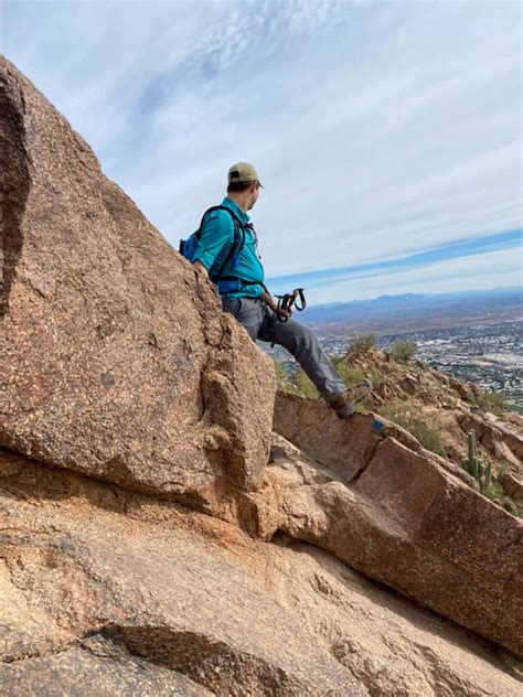 Hiking Camelback Mountain (Phoenix, AZ) - Champagne Tastes®