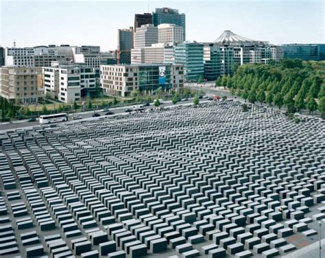 The Berlin Holocaust Memorial - modlar.com