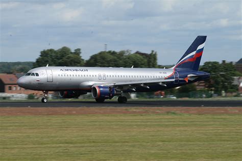 Aeroflot Returning to Moscow Domodedovo - Airport Spotting