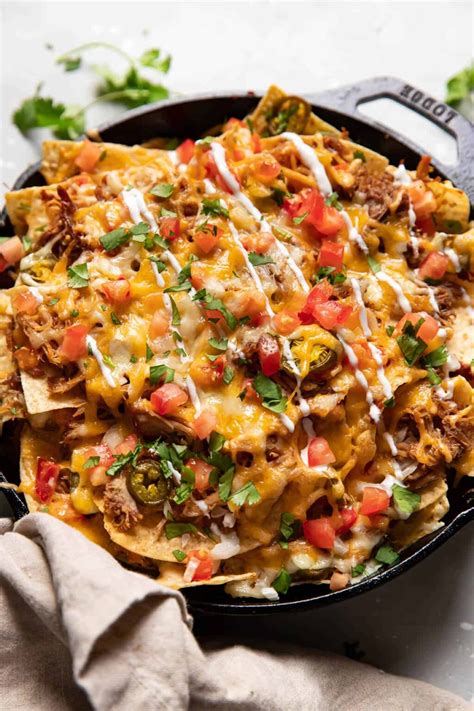 30 Minute Skillet Carnitas Nachos - Modern Crumb