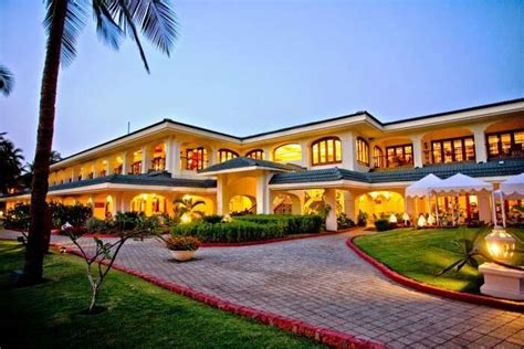 20 Luxury Hotels In Goa That Are Worth A Hole In Your Pocket In 2023!