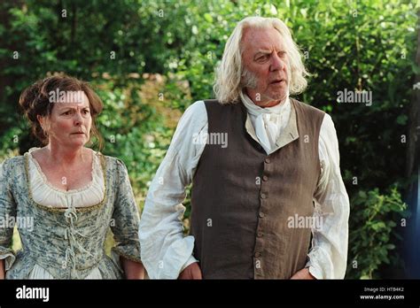 Brenda blethyn pride and prejudice hi-res stock photography and images - Alamy