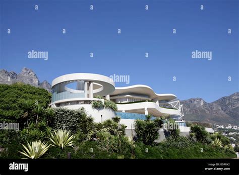 Luxury house in Camps Bay area of Cape Town, South Africa Stock Photo - Alamy