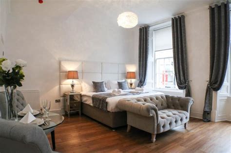 Edinburgh Castle Apartments & Suites - UPDATED 2021 - Holiday Home in ...