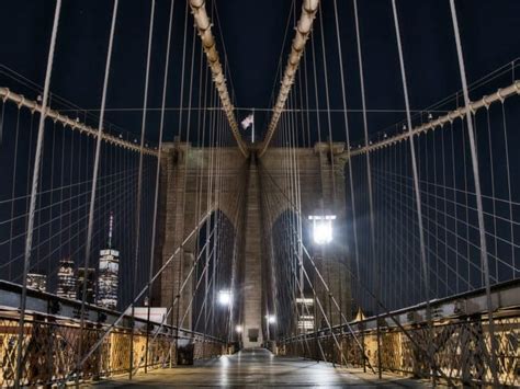 A Brooklyn Bridge at Night Experience + Photography | TripTins