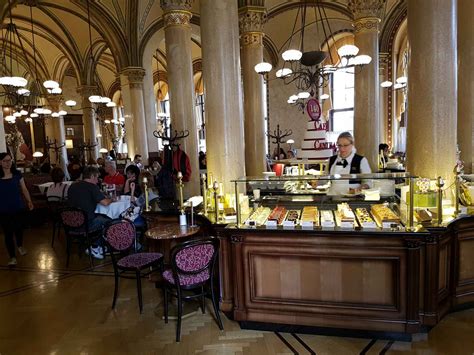 Viennese Coffee house culture - Why is Vienna famous for Coffee? - The ...