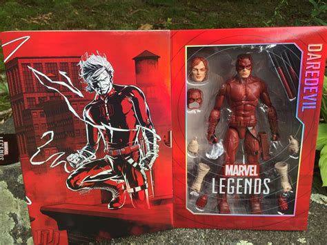 REVIEW: SDCC Marvel Legends 12" Daredevil Exclusive Figure - Marvel Toy News