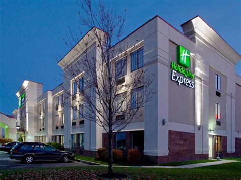 Hotel in Grove City, Ohio | Holiday Inn Express & Suites Columbus SW ...