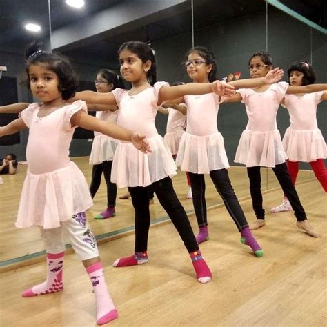 Ballet Dance Classes near me | Kolkata - Twist N Turns (TNT)