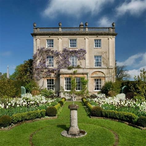 Highgrove House, Downton Abbey (Lady Violet), Art History, Crochet Home Decor & More.𝒟𝒶𝒾𝓁𝓎 ...