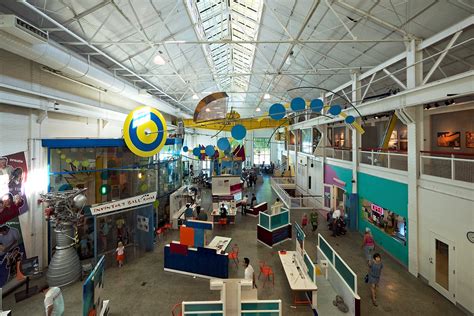 Oregon Museum of Science and Industry | TravelBox - Global Trip ...