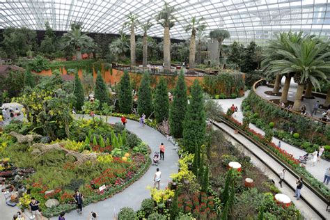 Gardens by the Bay - Conservatory 'The Flower Dome'; Inside (1 ...