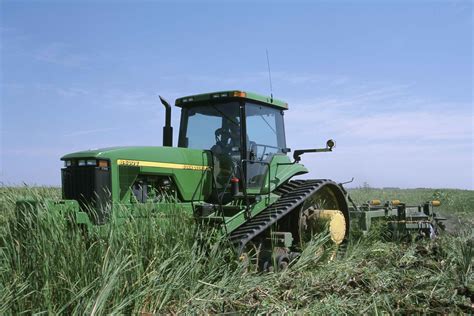 Free picture: big, stron, tractor, wehicle, work, grass