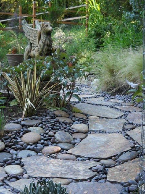 40+ Best Flagstone Patio Design Ideas and Pictures | Pathway landscaping, Flagstone patio design ...