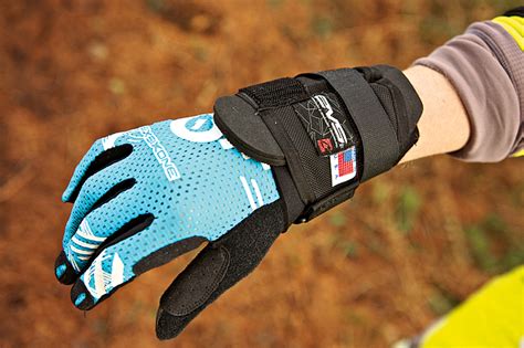 EVS wrist brace review - BikeRadar