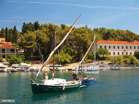 Lateen Sail Photos and Premium High Res Pictures - Getty Images