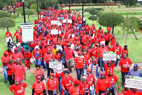 SADTU Members entering the Union building,24-04-2013.Pictu… | Flickr