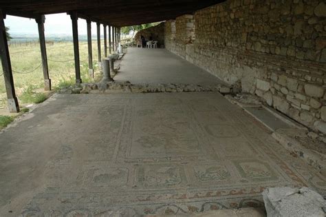 Amphipolis, Basilica A, Mosaic - Livius