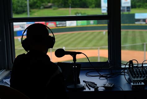 Jason Benetti, Syracuse Chiefs announcer, refuses to let cerebral palsy ...