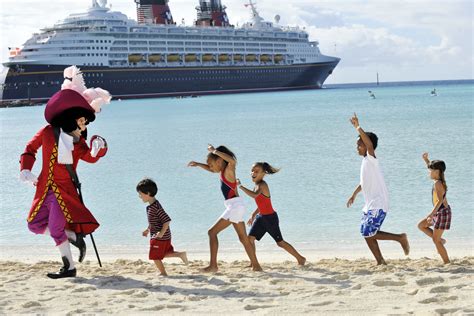 First Time Disney Cruise Tips: The Complete Guide for 2023