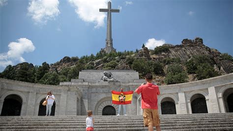 Gen. Francisco Franco is still dead. But entombed? Maybe not much ...