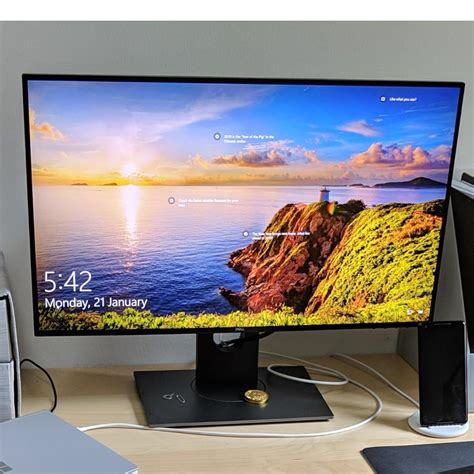 Dell U2718Q UltraSharp 27' 4K Monitor, Electronics, Computer Parts & Accessories on Carousell