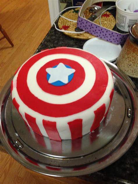 Captain America's Shield Cake by lupinelover on DeviantArt