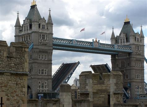 London Tower Bridge (drawbridge up) | Tower bridge london, Tower bridge ...