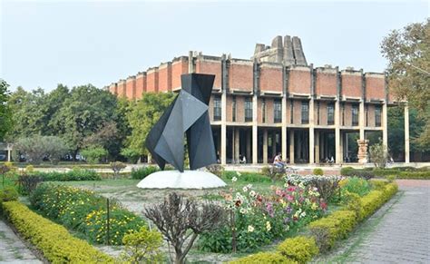 IIT-Kanpur Launches 4 New Postgraduate Courses, No GATE Score Needed