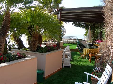 Artificial Grass for Balconies by Royal Grass