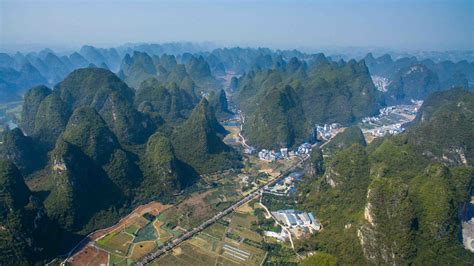 Yangshuo China Rock Climbing by Andrew Hedesh | rakkup