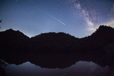 Fireballs Could Light Up the Sky This Week During the Taurid Meteor ...