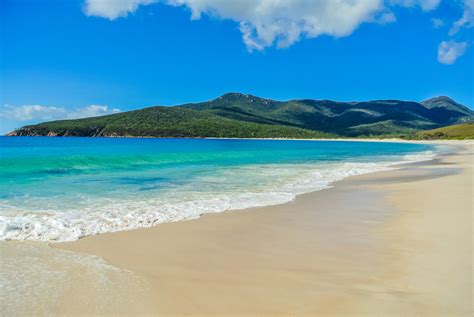 The best experiences in Tasmania: spectacular hikes, beautiful beaches ...