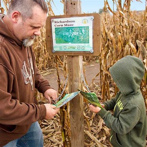 The World's Largest Corn Maze at Richardson Adventure Farm in Spring ...