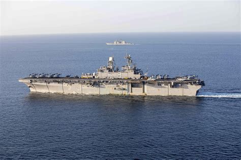 Makin Island Amphibious Ready Group, Embarked 15th Marine Expeditionary Unit Enter Arabian Gulf ...