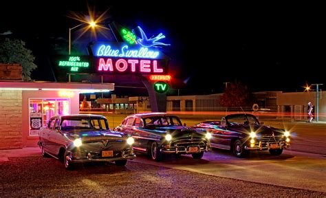 15 Coolest Retro Motels to Visit in America | UrbanMatter