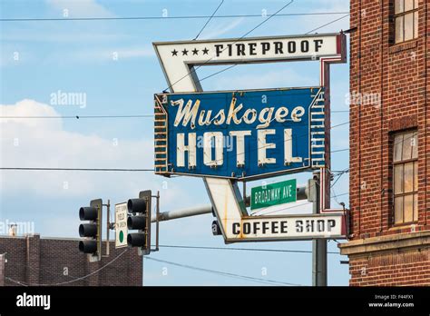 Vintage Muskogee Hotel sign in Muskogee, Oklahoma, USA Stock Photo - Alamy