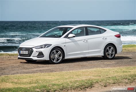 2017 Hyundai Elantra SR Turbo review – manual & DCT auto (video) – PerformanceDrive