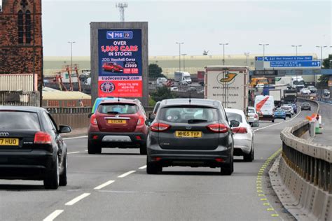 M5 Junction 1 - North - Digital Billboards & Advertising Screens ...